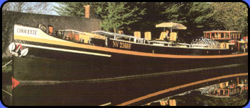 Chouette Bed and Breakfast barge
