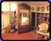 Chouette Bed and Breakfast barge