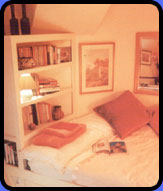 Chouette Bed and Breakfast barge