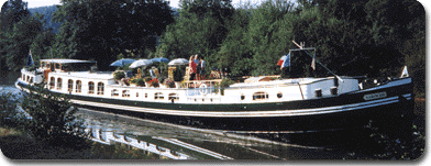 The luxury barge trip aboard the Saroche