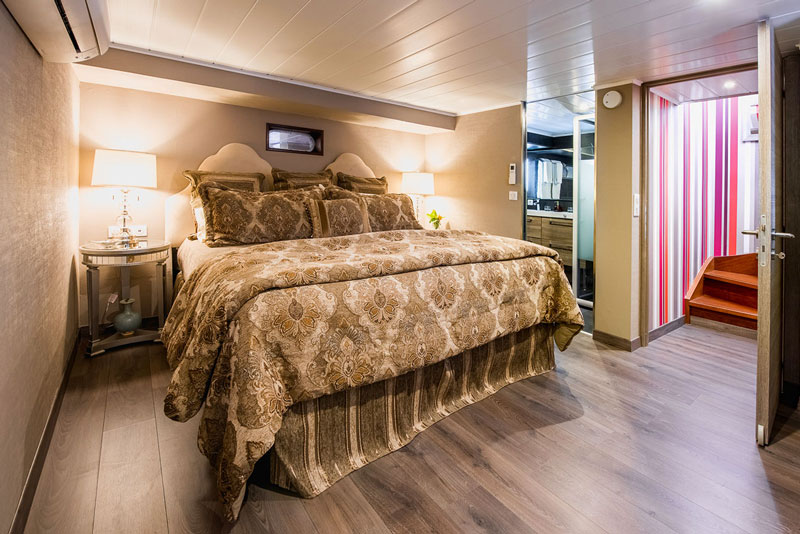 cabin suite