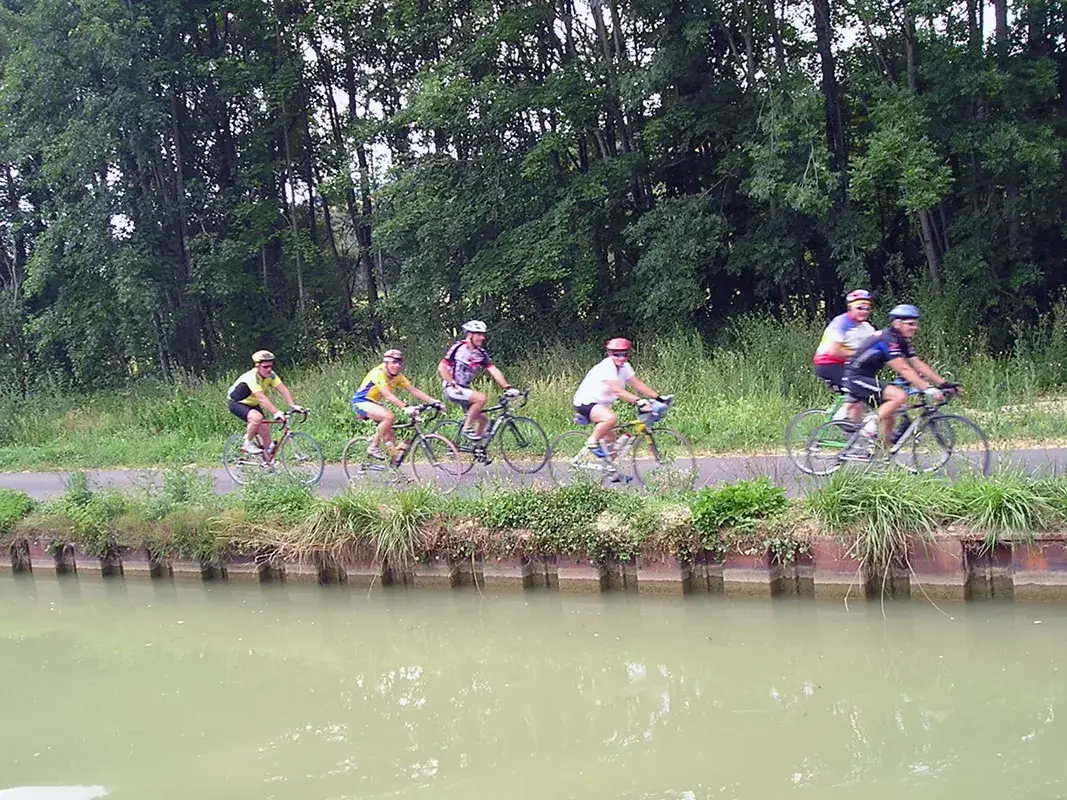 Cycling along the towpath