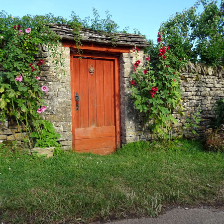 Walled gardens in Chateauneuf