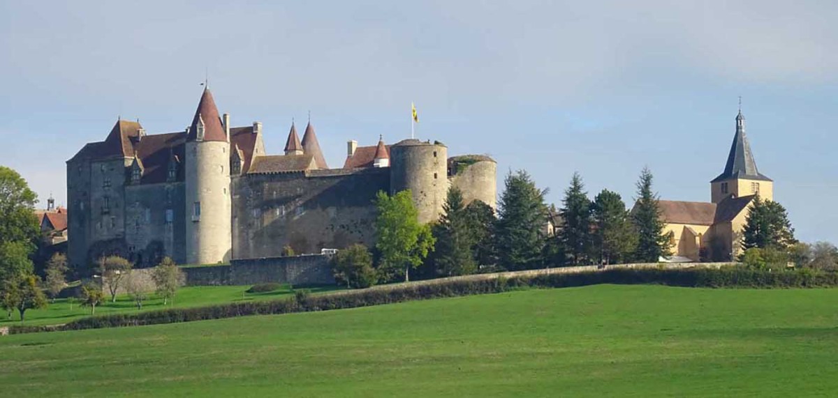 The castle of Châteauneuf-en-Auxois
