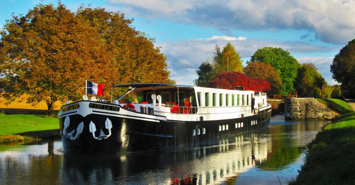 C'est La Vie  hotel barge charter cruises