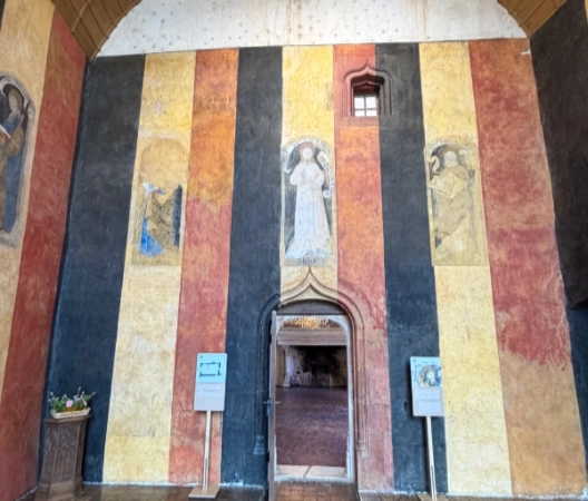 1The castle chapel entrance