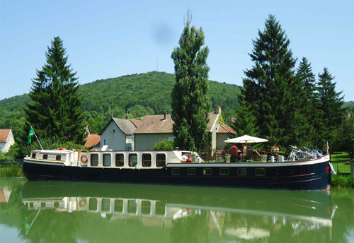 Hotel barge Wine & Water