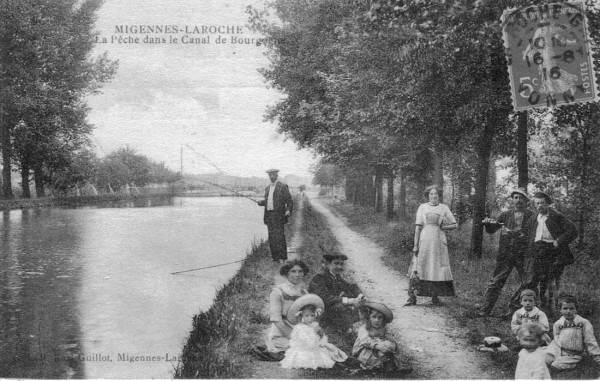 Fishing along the canal at Migennes