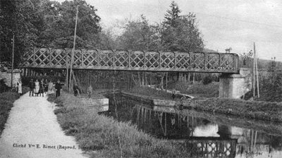 The old railway bridge over the canal